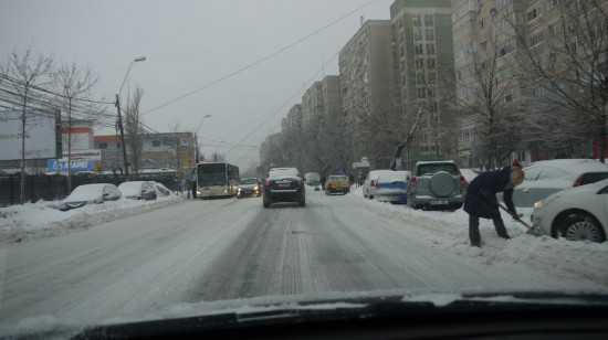 vremea in bucuresti strazi blocate cod portocaliu iarna viscol (2) vremea in bucuresti strazi blocate cod portocaliu iarna viscol (2)