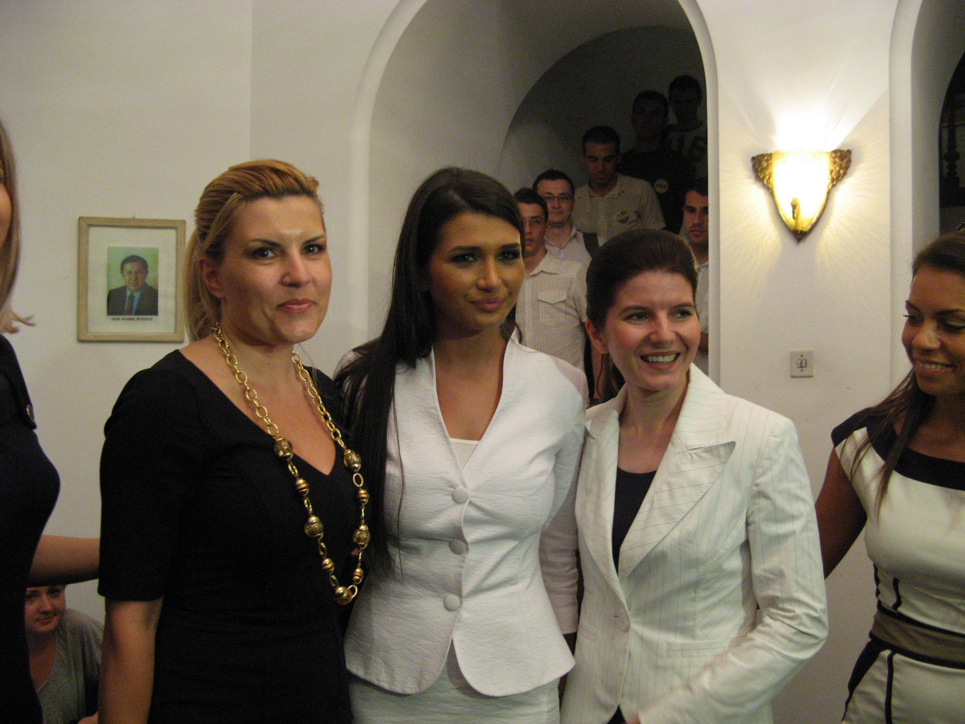 eba cu udrea si ridzi