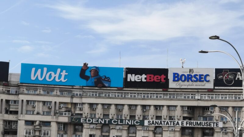 Exemplu greșit de localizare: accesul Wolt în România