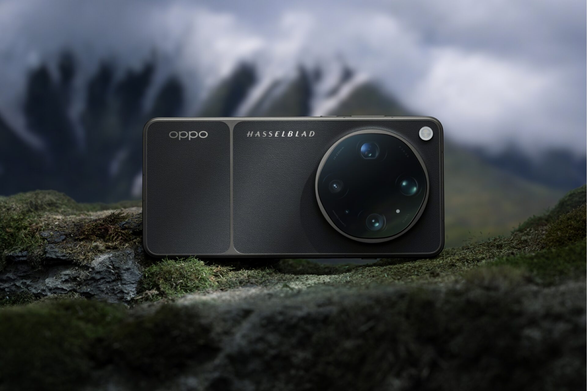 OPPO lansează global Find X9 Ultra, flagship-ul foto cu zoom optic 10x și sistem dual Hasselblad de 200MP